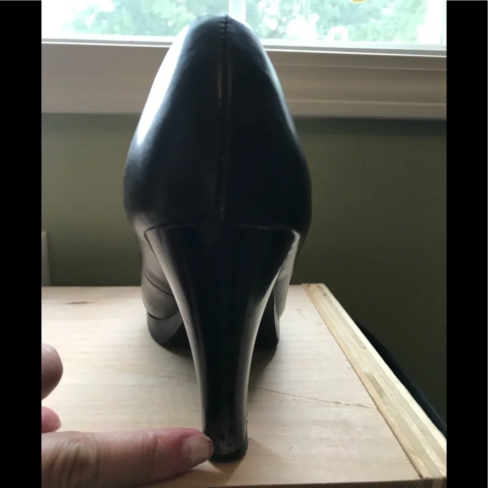 Candies Brown Heels - Picture 5 of 8